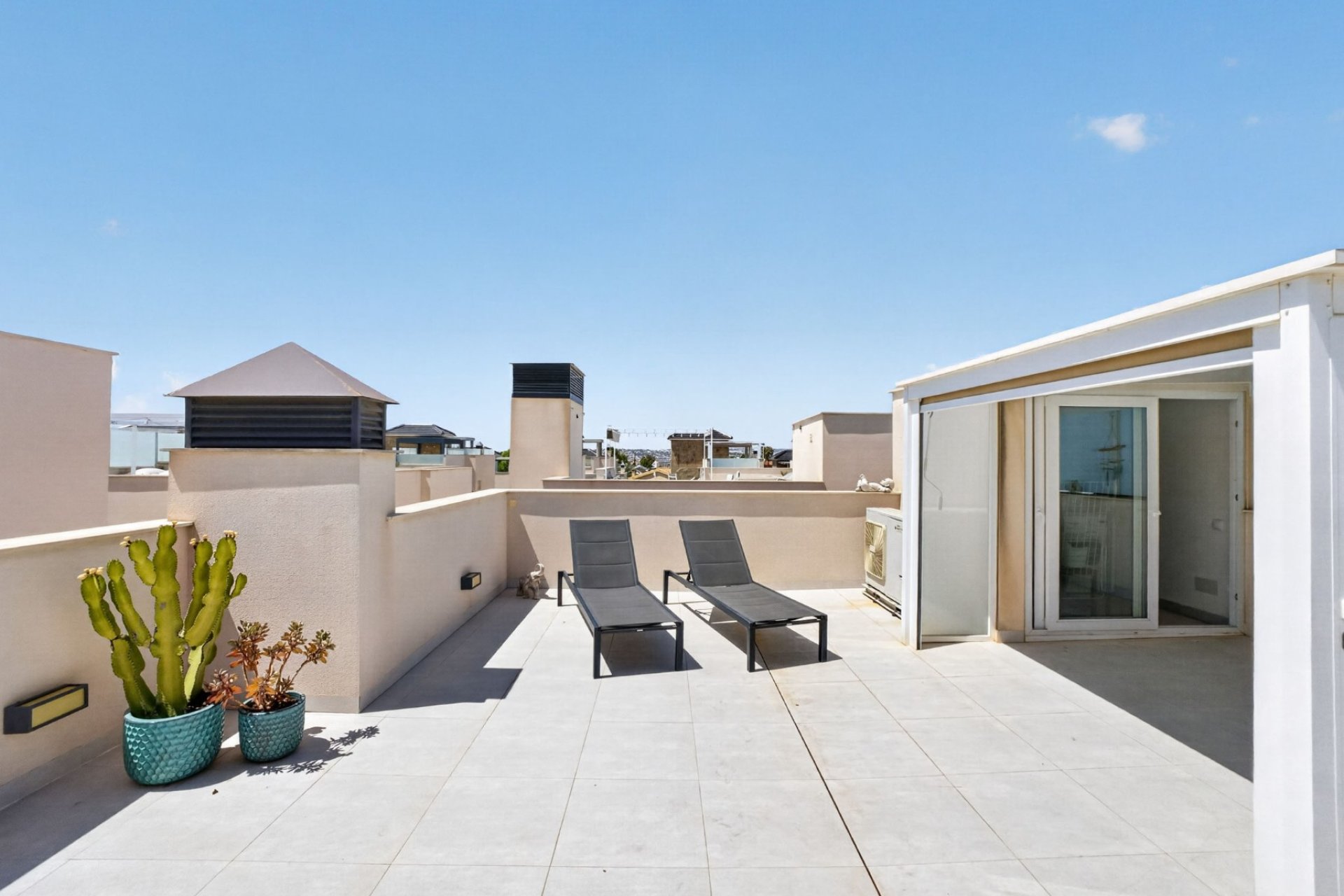 Resale - Apartment -
Torrevieja