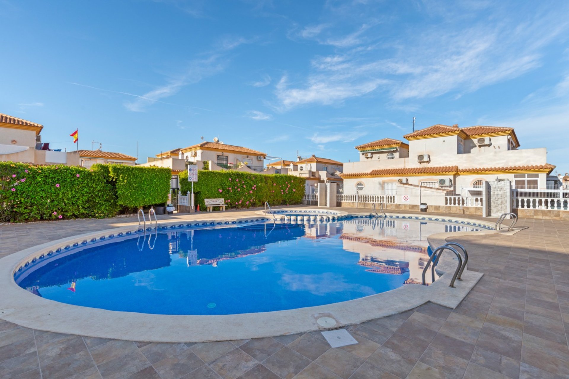 Resale - Townhouse -
Orihuela Costa