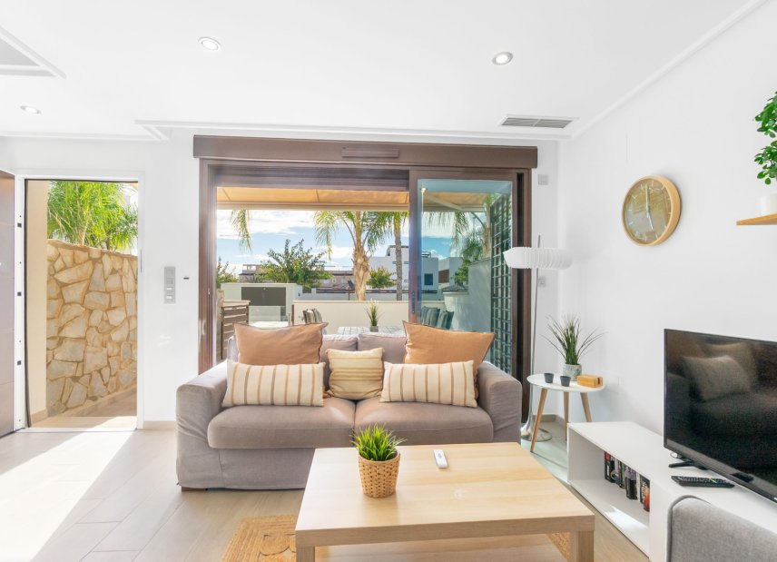 Resale - Townhouse -
Pilar de la Horadada - Torre de la Horadada