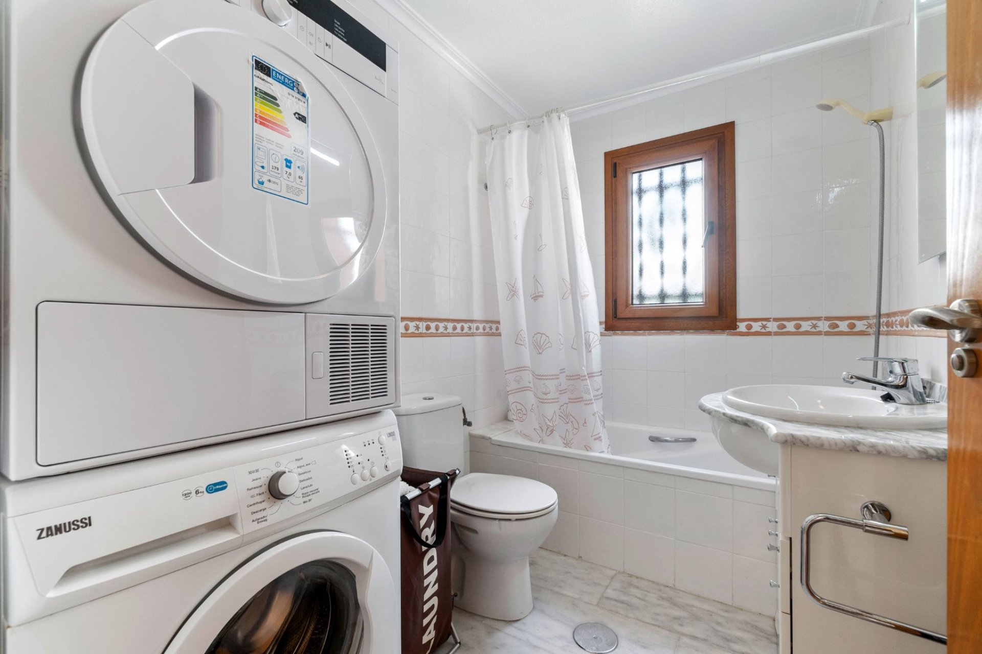 Resale - Townhouse -
San Miguel de Salinas