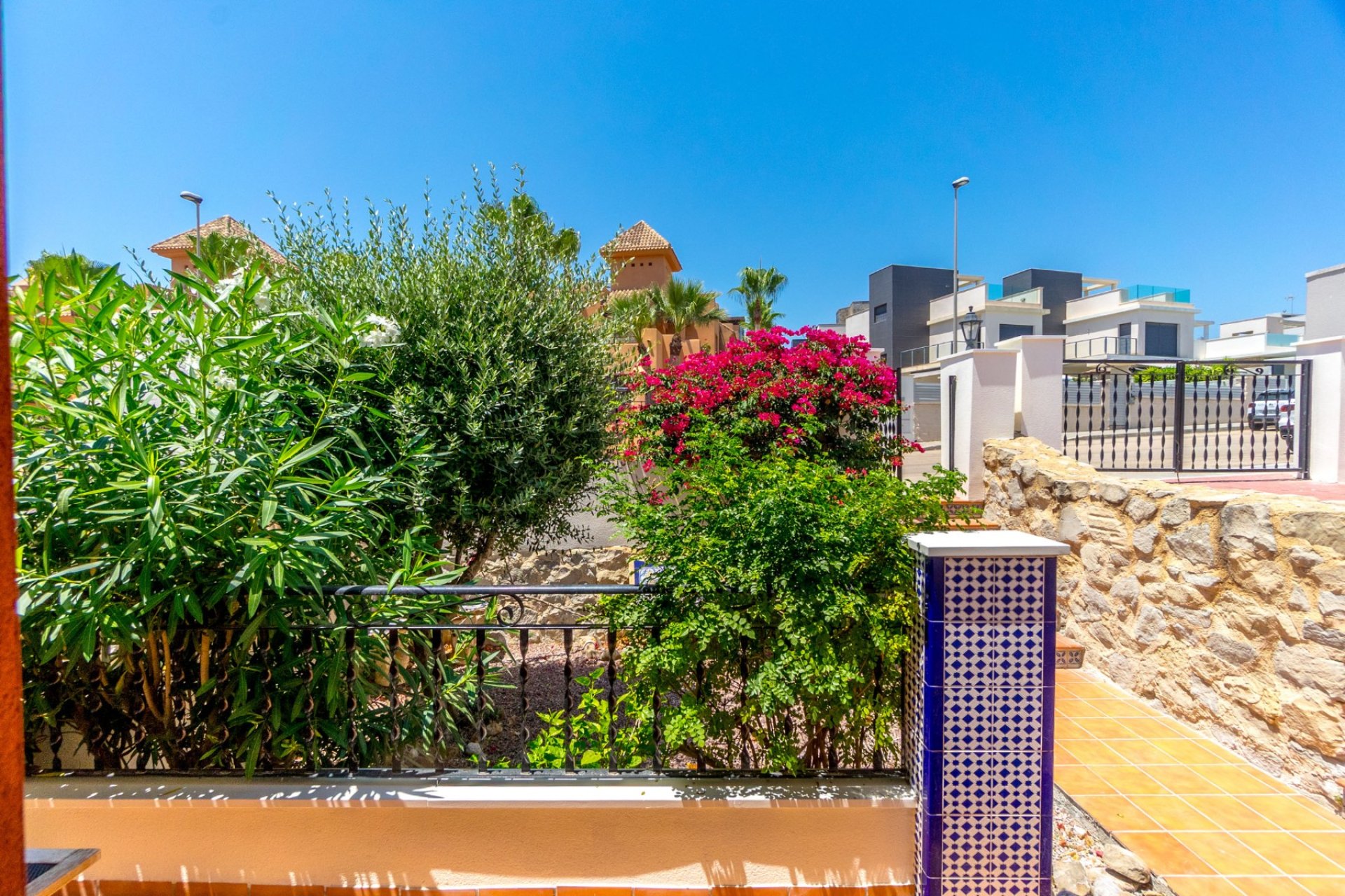 Resale - Townhouse -
San Miguel de Salinas