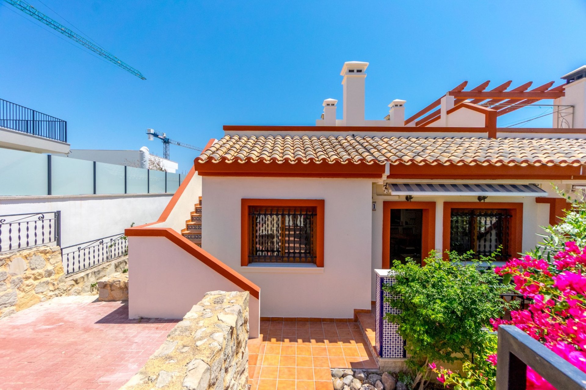 Resale - Townhouse -
San Miguel de Salinas