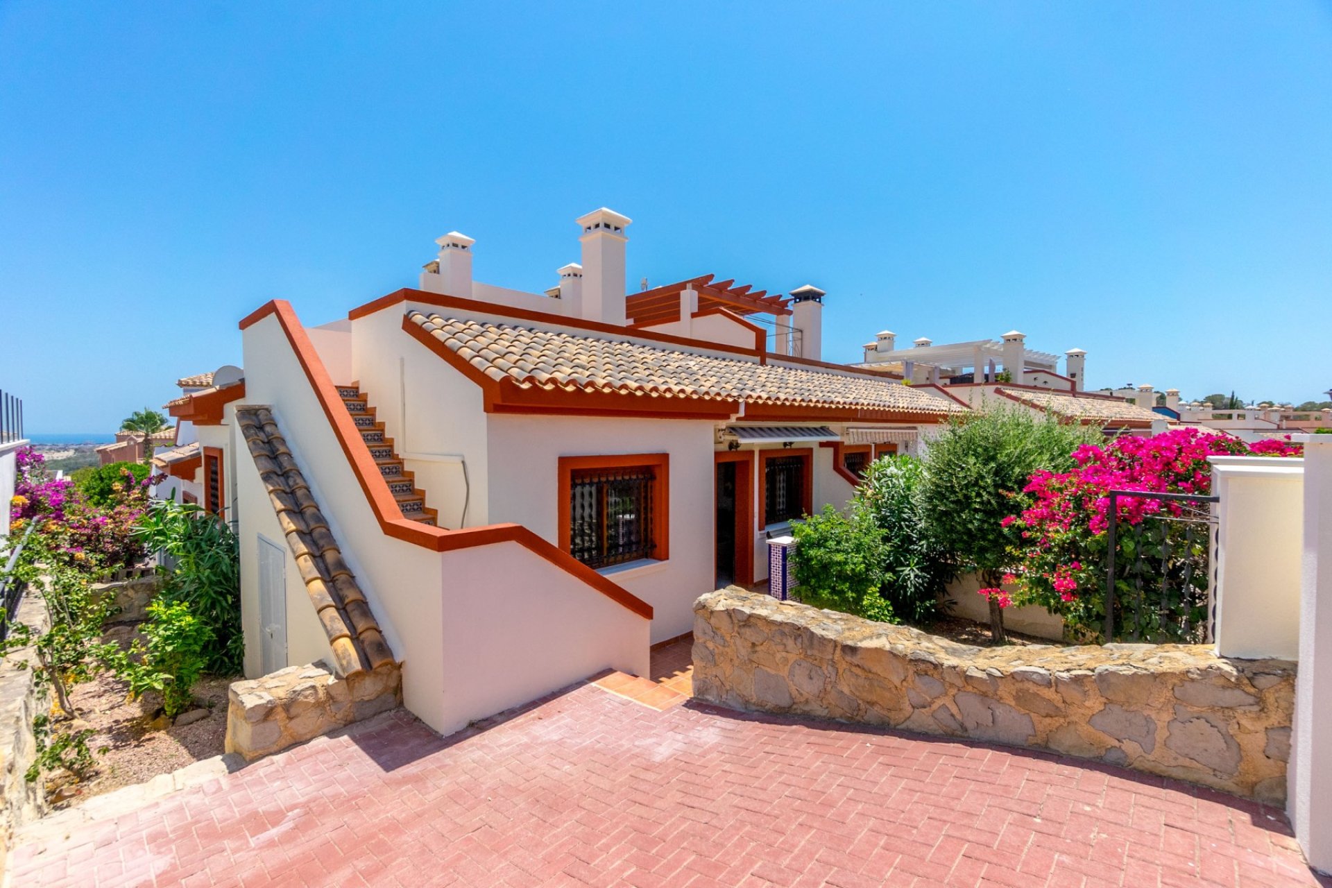 Resale - Townhouse -
San Miguel de Salinas