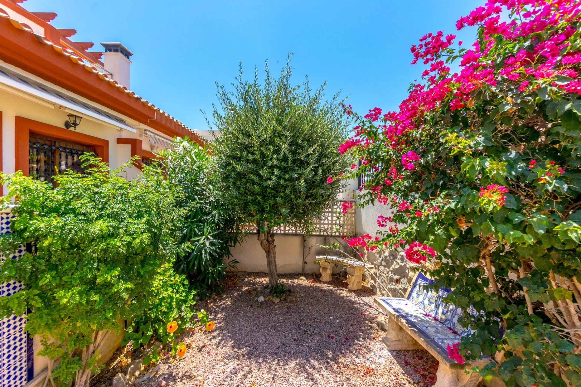 Resale - Townhouse -
San Miguel de Salinas