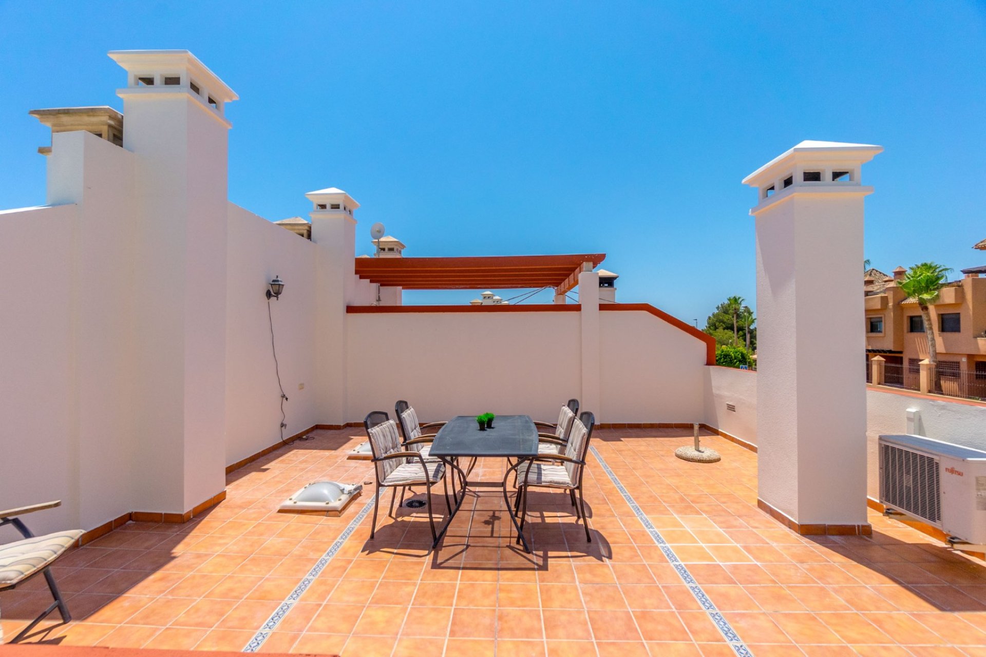 Resale - Townhouse -
San Miguel de Salinas
