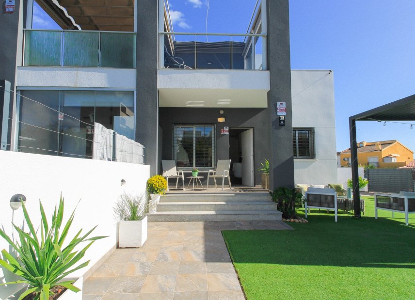 Resale - Townhouse -
Torrevieja - Aguas Nuevas