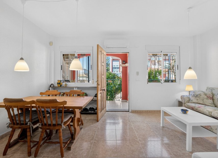 Resale - Townhouse -
Torrevieja