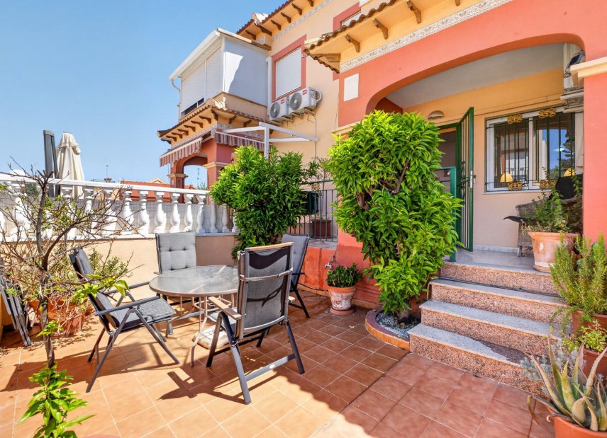 Resale - Townhouse -
Torrevieja