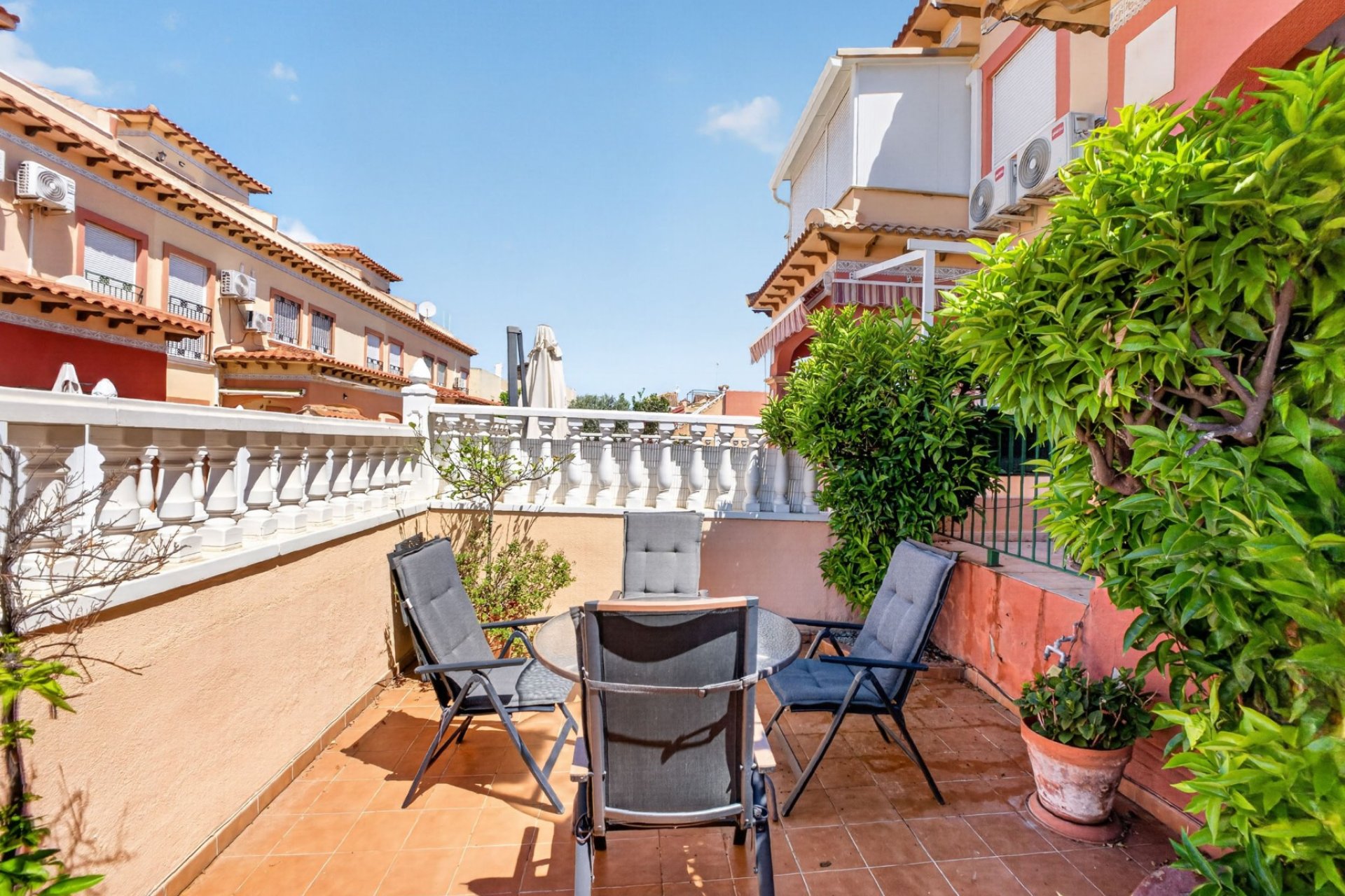 Resale - Townhouse -
Torrevieja