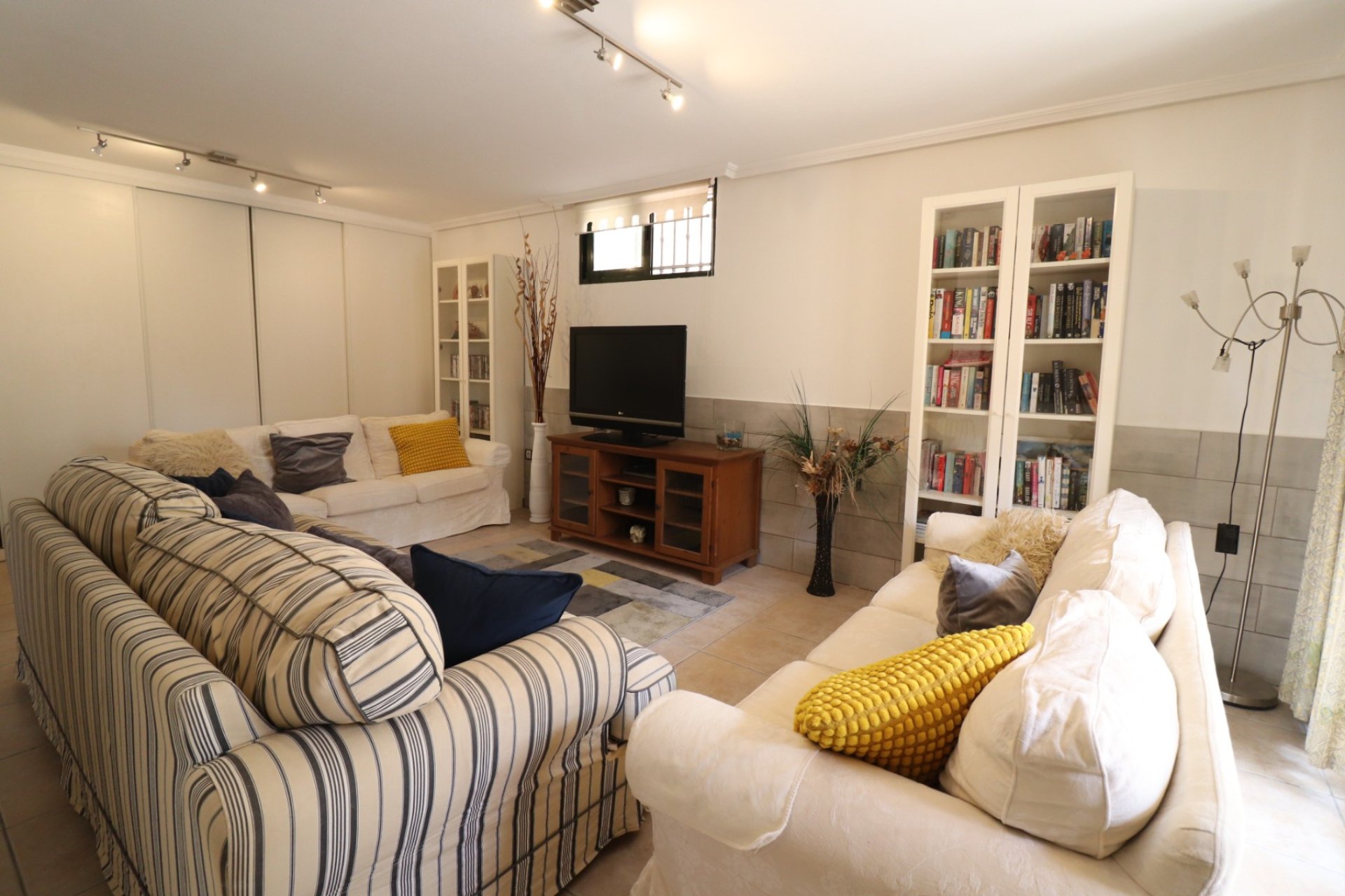 Resale - Villa -
Algorfa - Lo Crispin