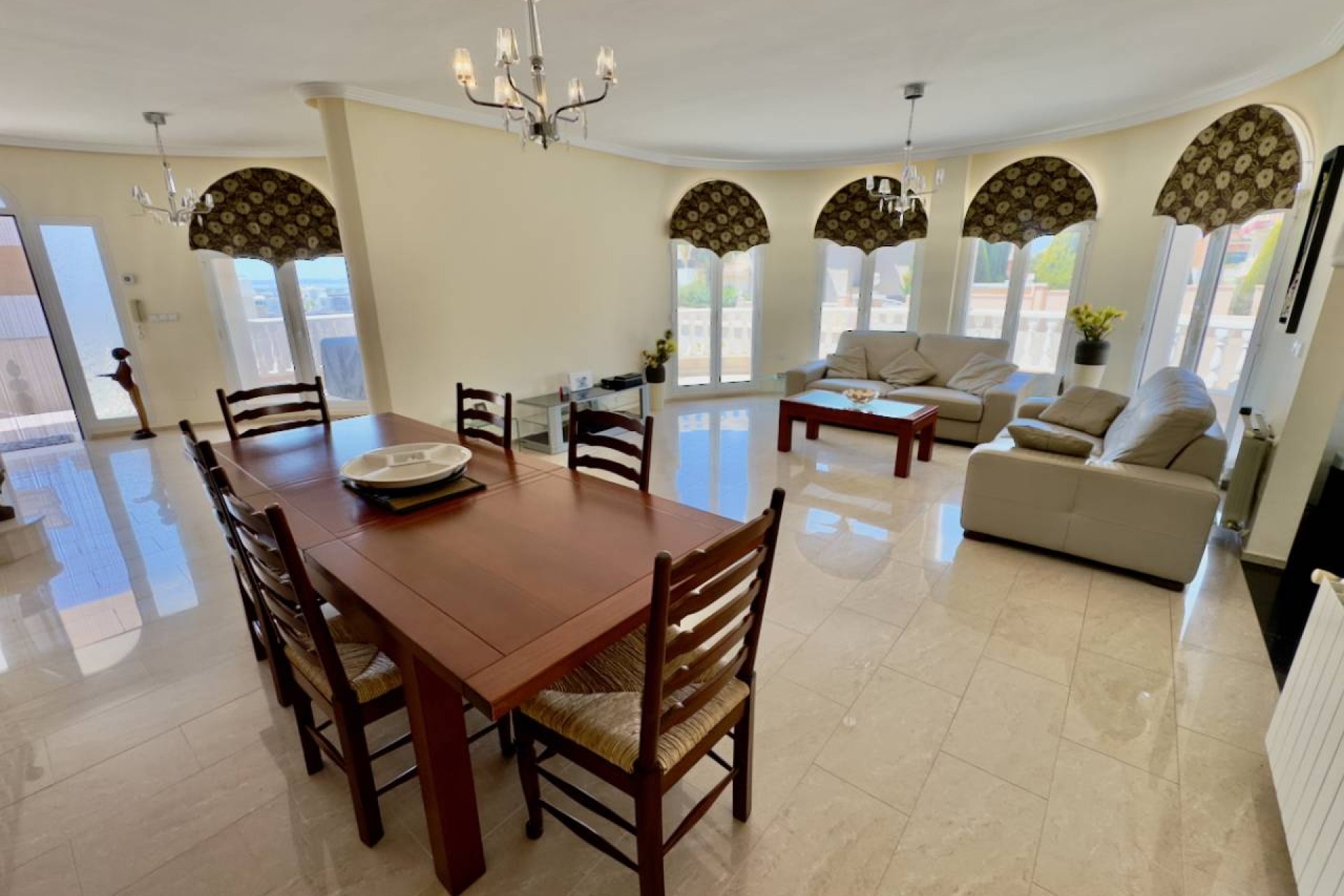 Resale - Villa -
Ciudad Quesada