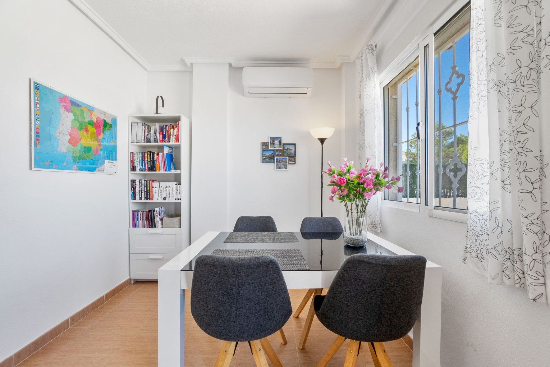 Resale - Villa -
Ciudad Quesada