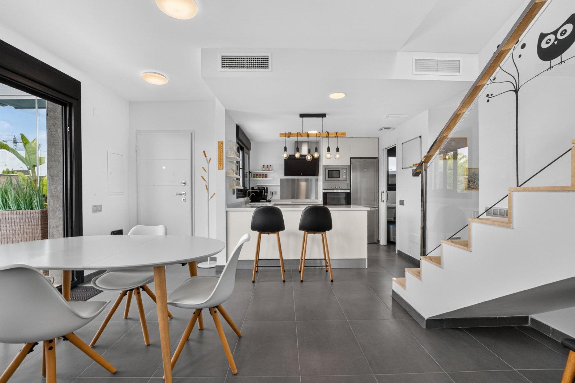 Resale - Villa -
Orihuela Costa - Orihuela