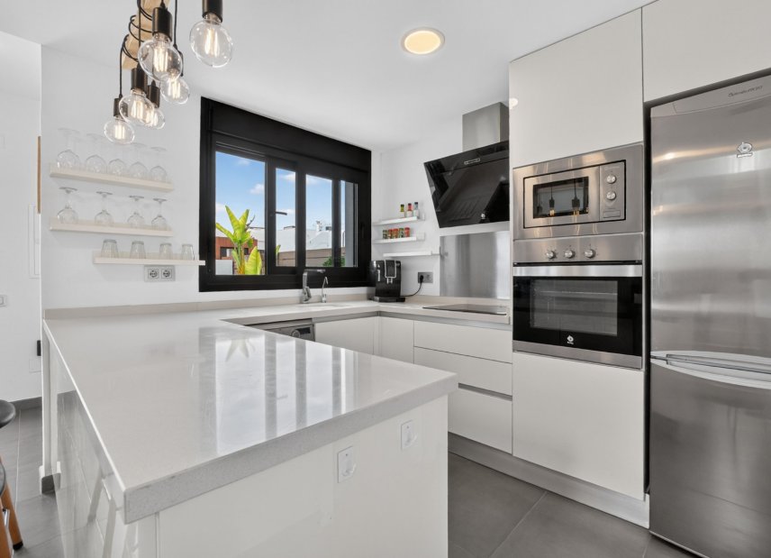 Resale - Villa -
Orihuela Costa - Orihuela