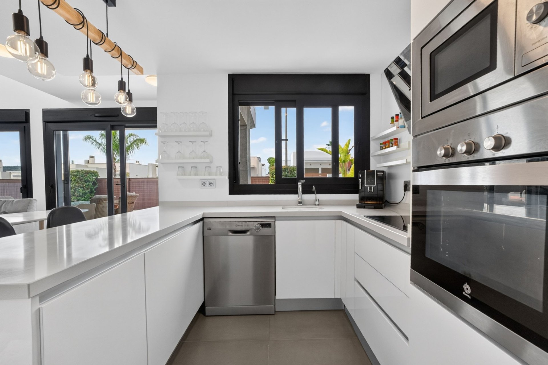 Resale - Villa -
Orihuela Costa - Orihuela