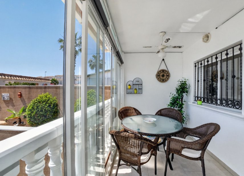 Resale - Villa -
Orihuela Costa - Punta Prima