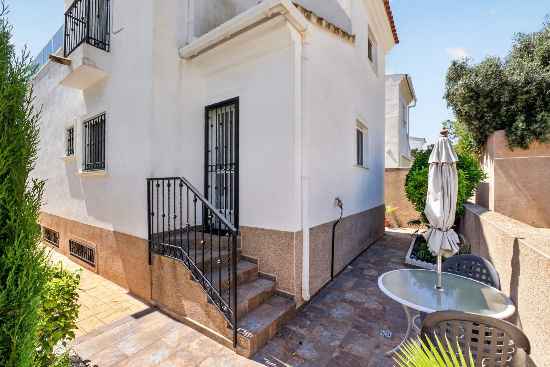 Resale - Villa -
Orihuela Costa - Punta Prima