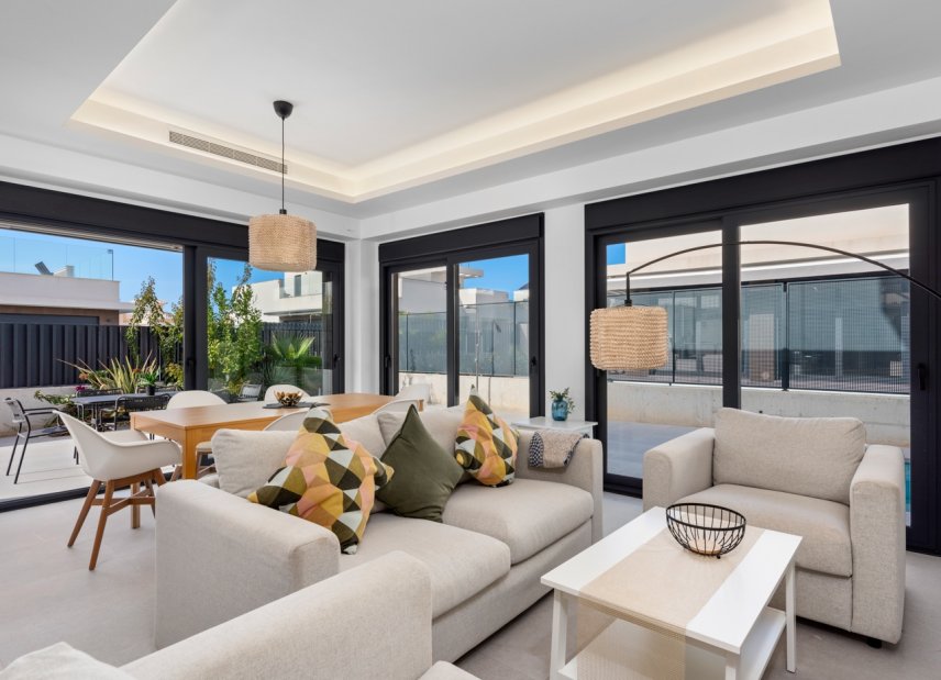 Resale - Villa -
San Fulgencio - La Marina