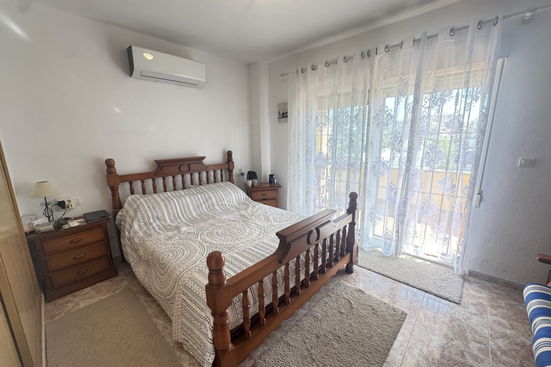 Resale - Villa -
Villamartín - Lomas del Golf