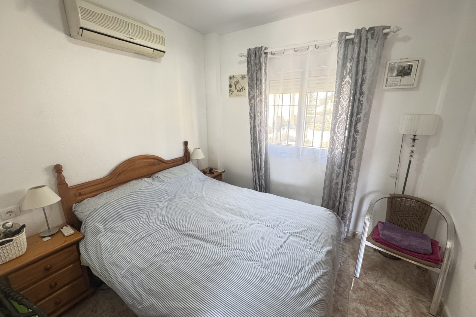 Resale - Villa -
Villamartín - Lomas del Golf