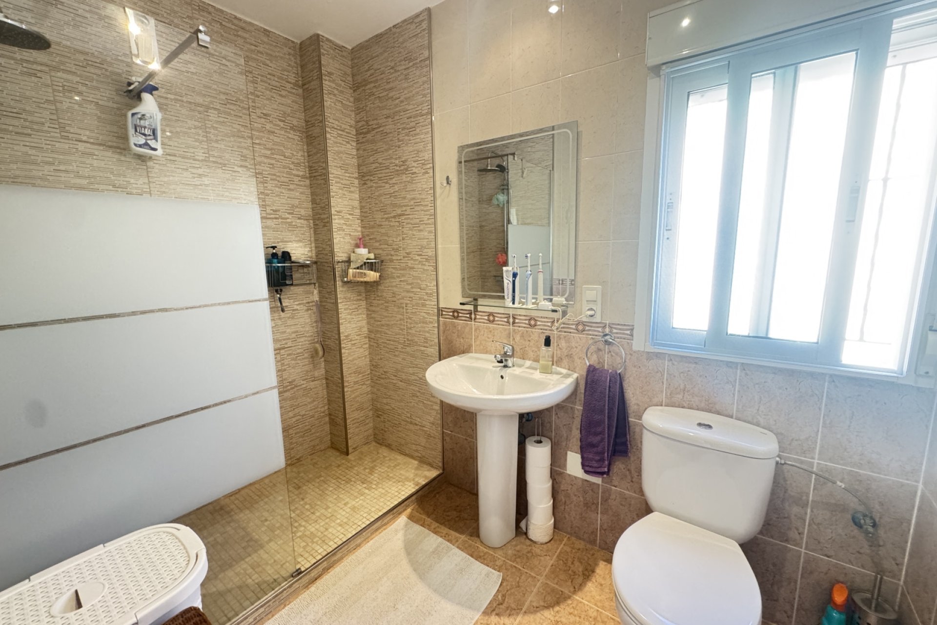 Resale - Villa -
Villamartín - Lomas del Golf