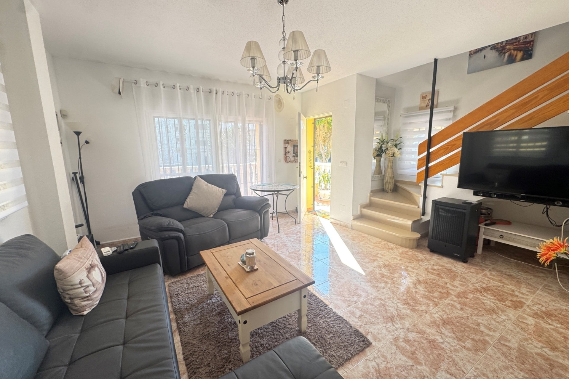 Resale - Villa -
Villamartín - Lomas del Golf