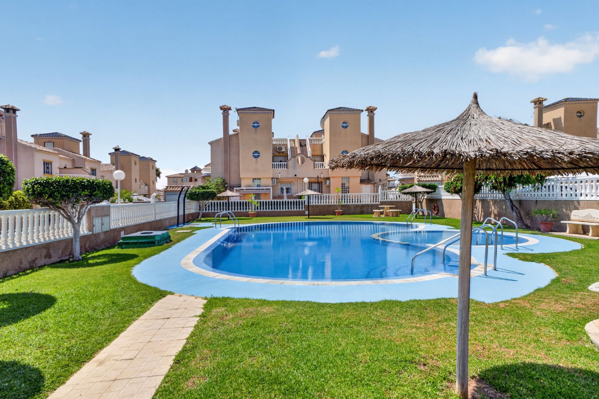 Reventa - Adosado -
Orihuela Costa - Lomas De Cabo Roig