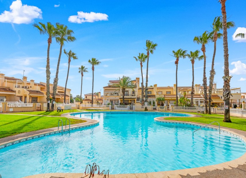 Reventa - Adosado -
Orihuela Costa - Playa Flamenca