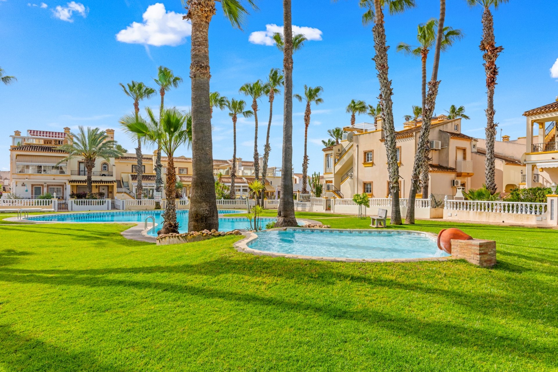 Reventa - Adosado -
Orihuela Costa - Playa Flamenca