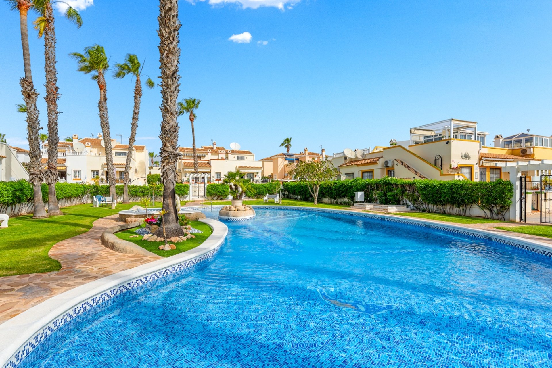 Reventa - Adosado -
Orihuela Costa - Playa Flamenca
