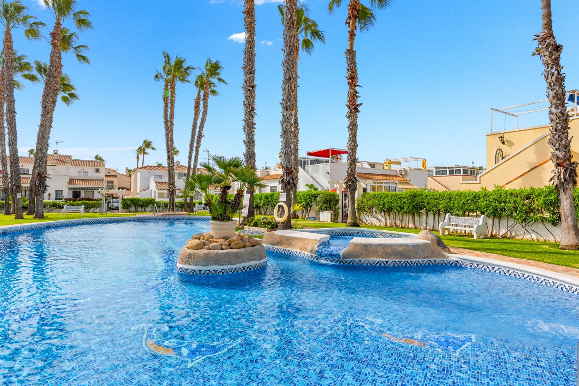 Reventa - Adosado -
Orihuela Costa - Playa Flamenca