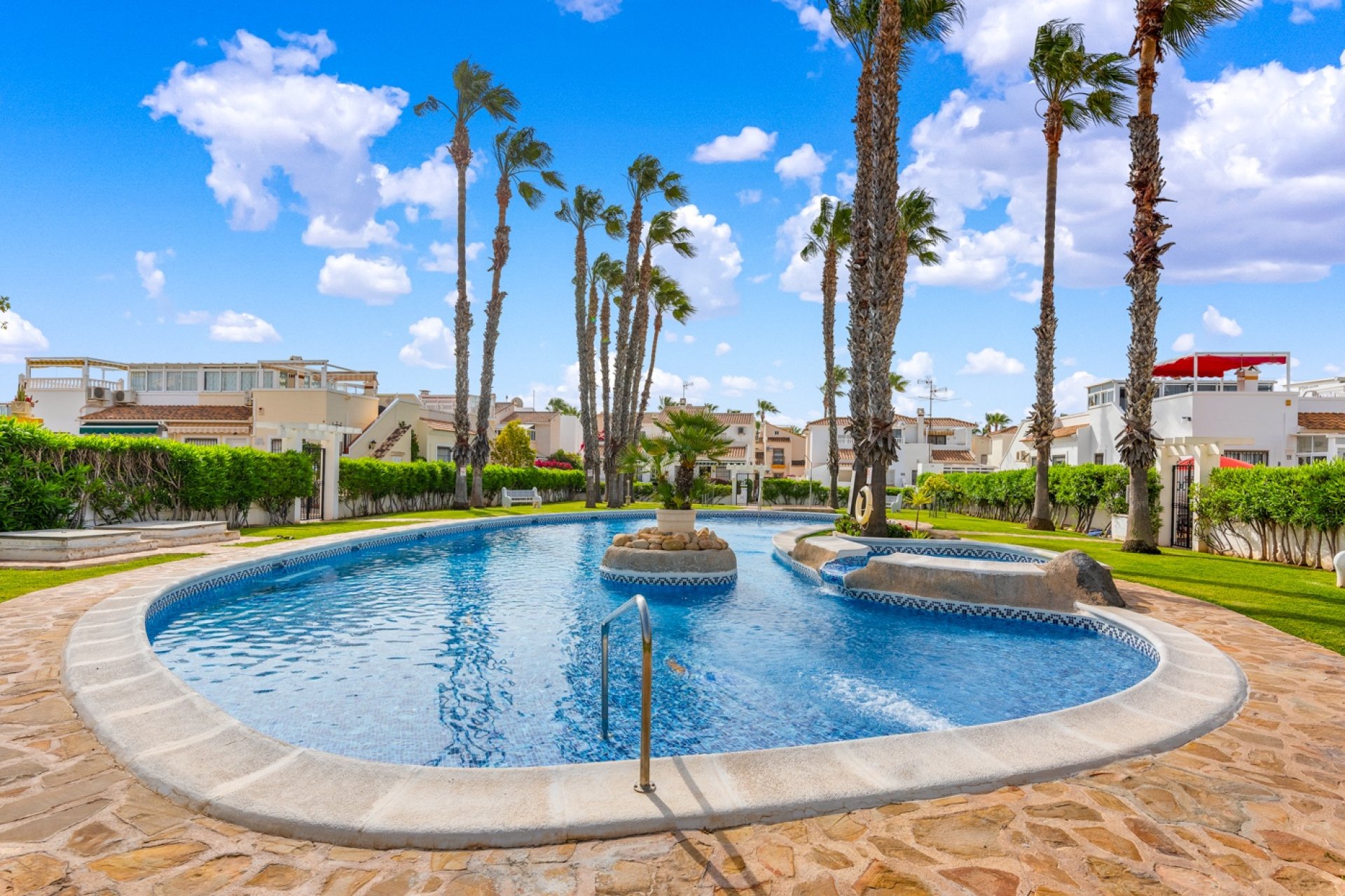 Reventa - Adosado -
Orihuela Costa - Playa Flamenca