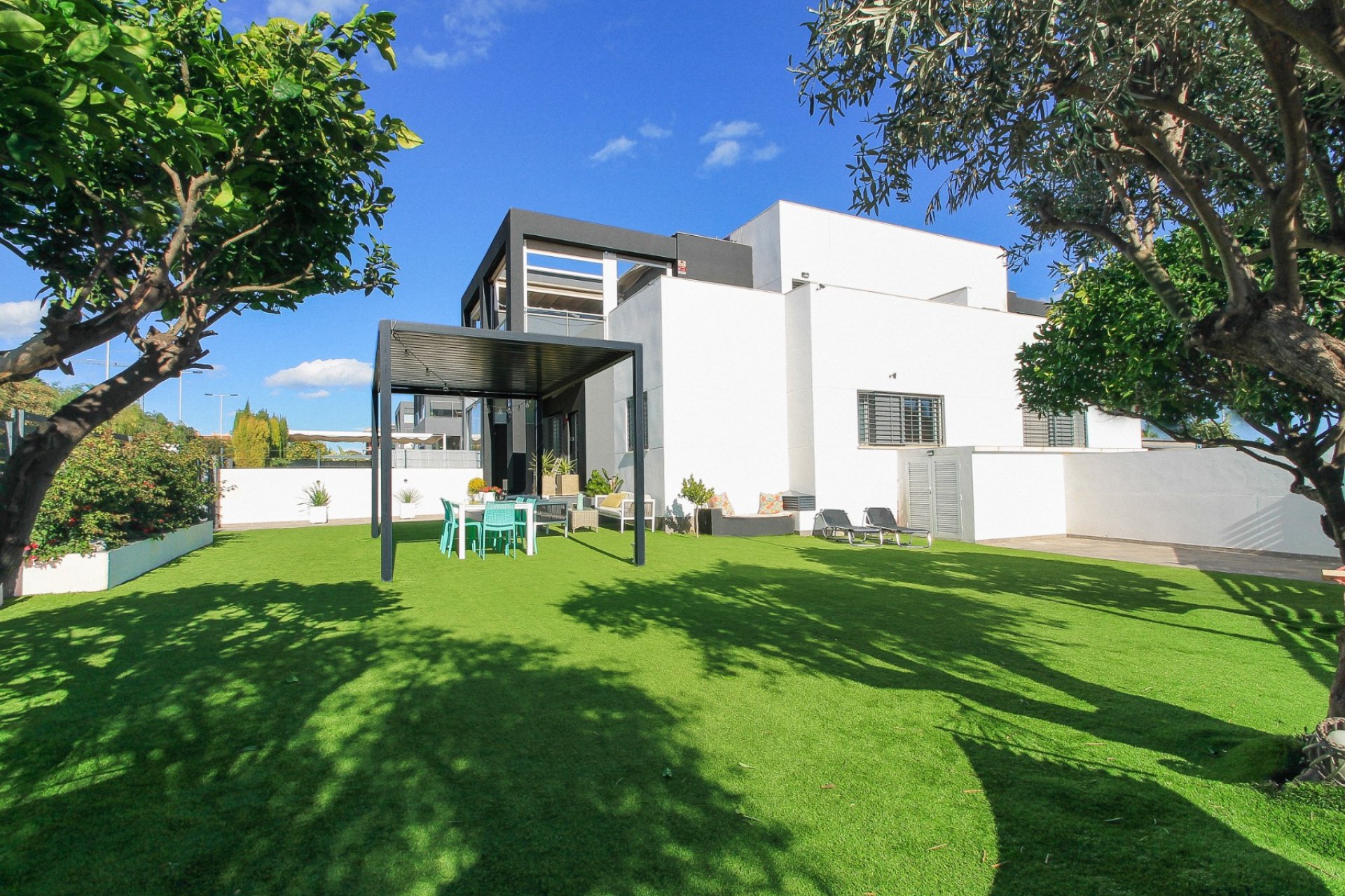 Reventa - Adosado -
Torrevieja - Aguas Nuevas