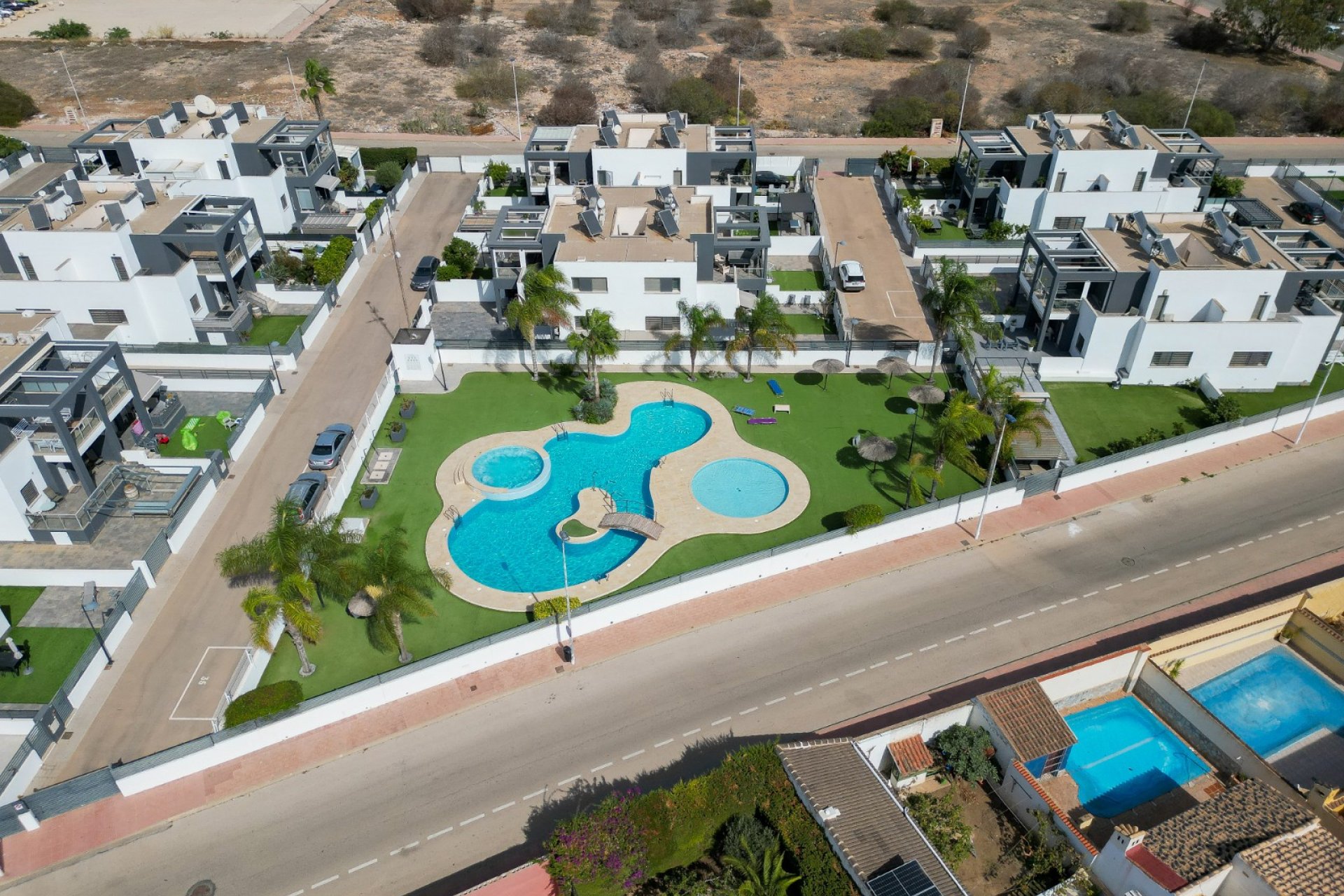 Reventa - Adosado -
Torrevieja - Aguas Nuevas