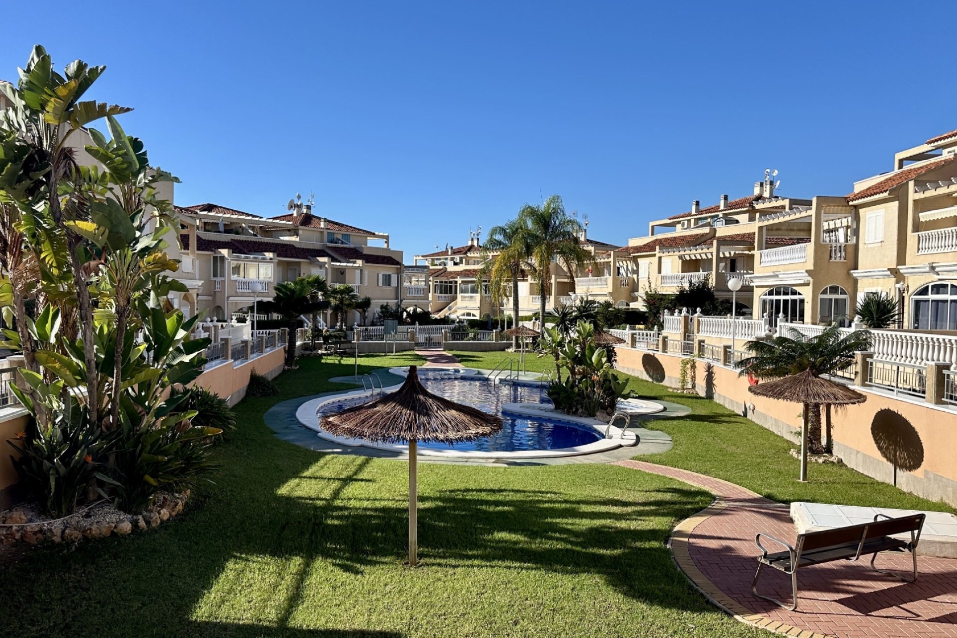 Reventa - Apartamento -
Orihuela Costa - Playa Flamenca