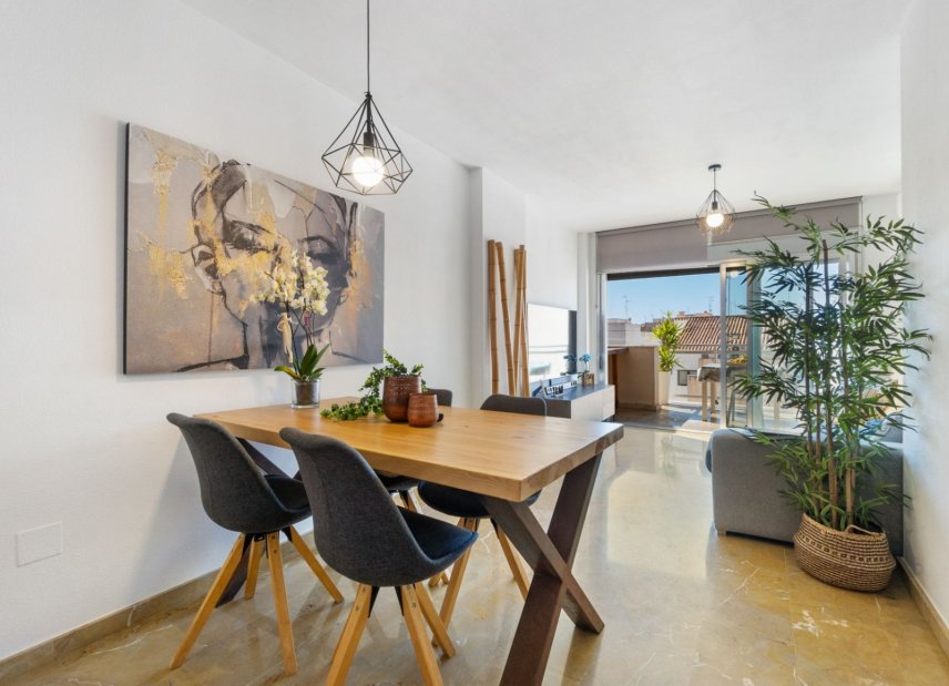 Reventa - Apartamento -
Torrevieja - Center