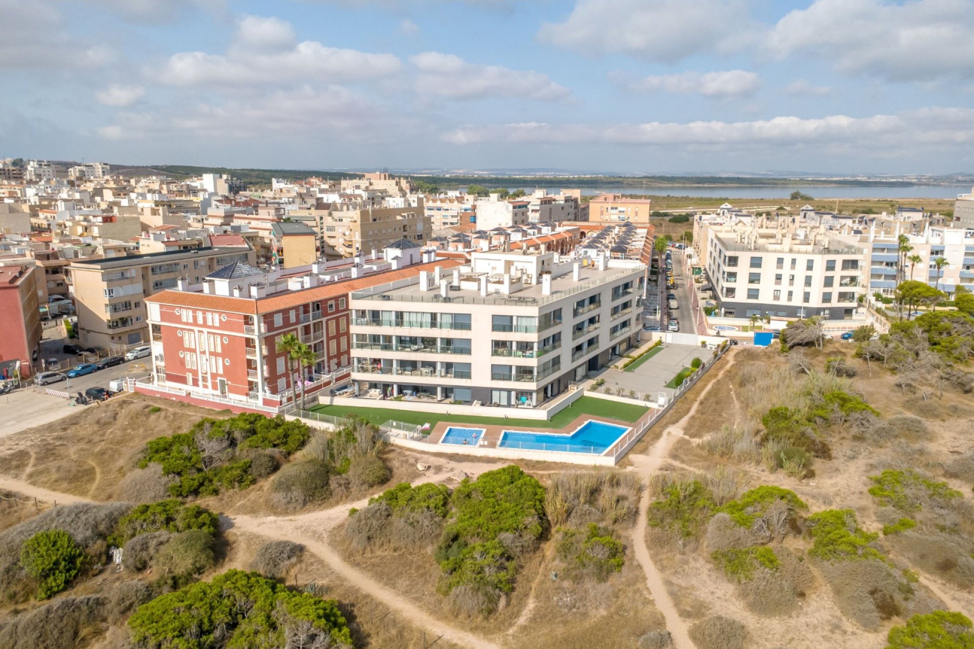 Reventa - Apartamento -
Torrevieja - La Mata