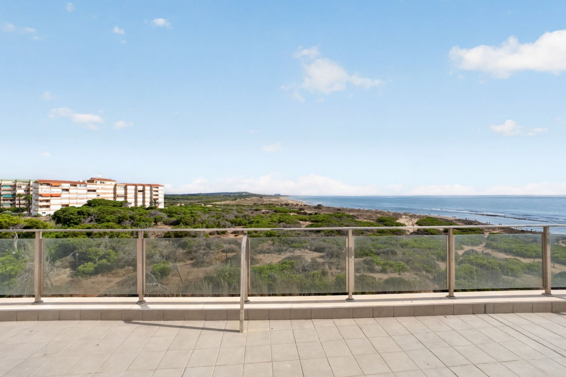 Reventa - Apartamento -
Torrevieja - La Mata