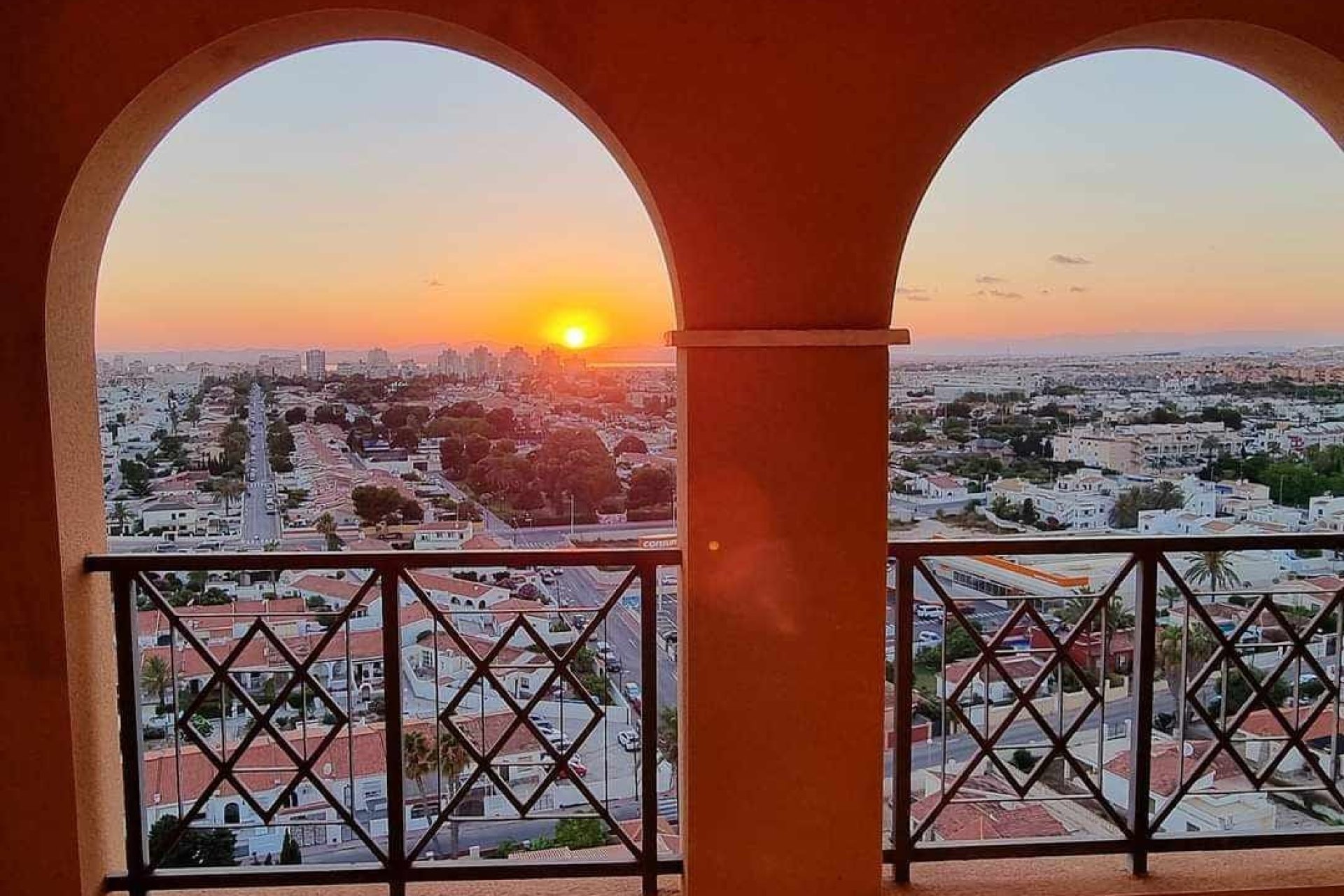 Reventa - Apartamento -
Torrevieja - Playa Los Locos