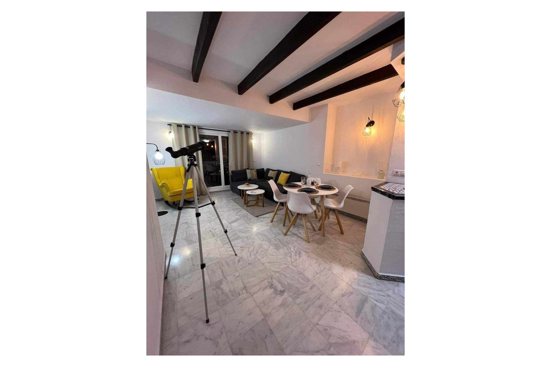 Reventa - Apartamento -
Torrevieja - Playa Los Locos