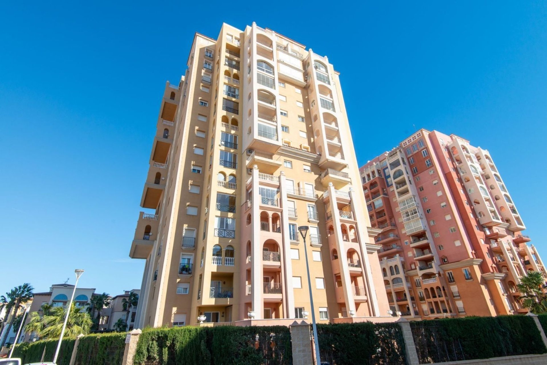 Reventa - Apartamento -
Torrevieja - Playa Los Locos