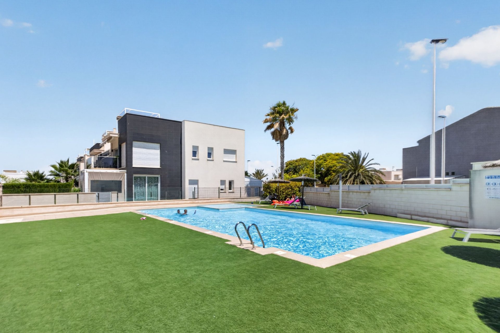 Reventa - Apartamento -
Torrevieja