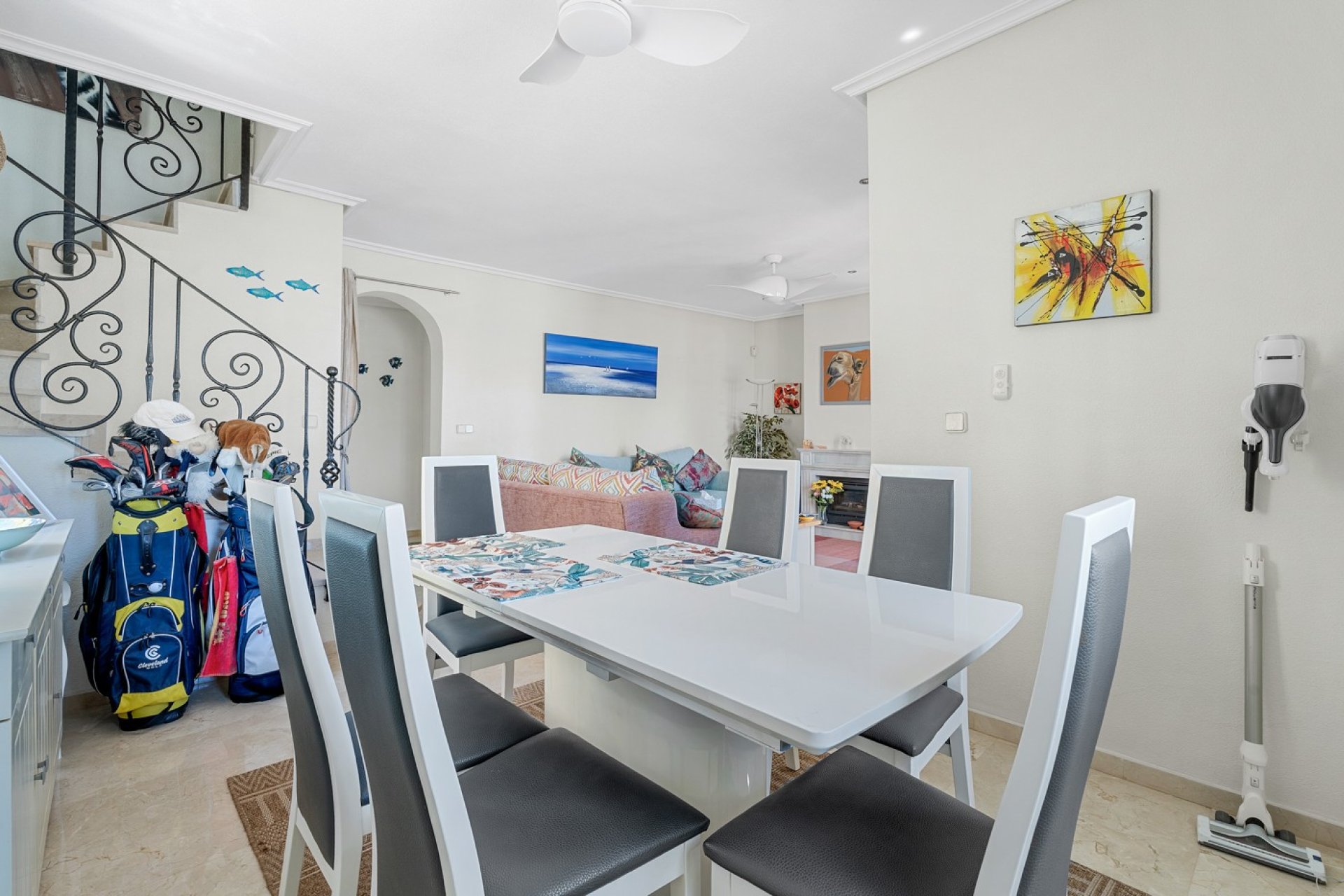 Reventa - Villa -
Orihuela Costa - Los Dolses