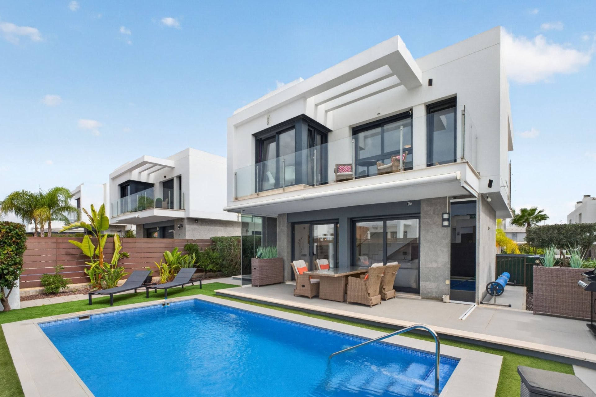 Reventa - Villa -
Orihuela Costa - Orihuela