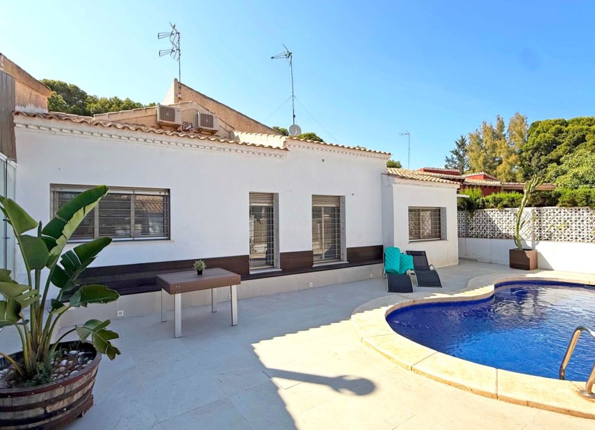 Reventa - Villa -
Orihuela Costa - Punta Prima