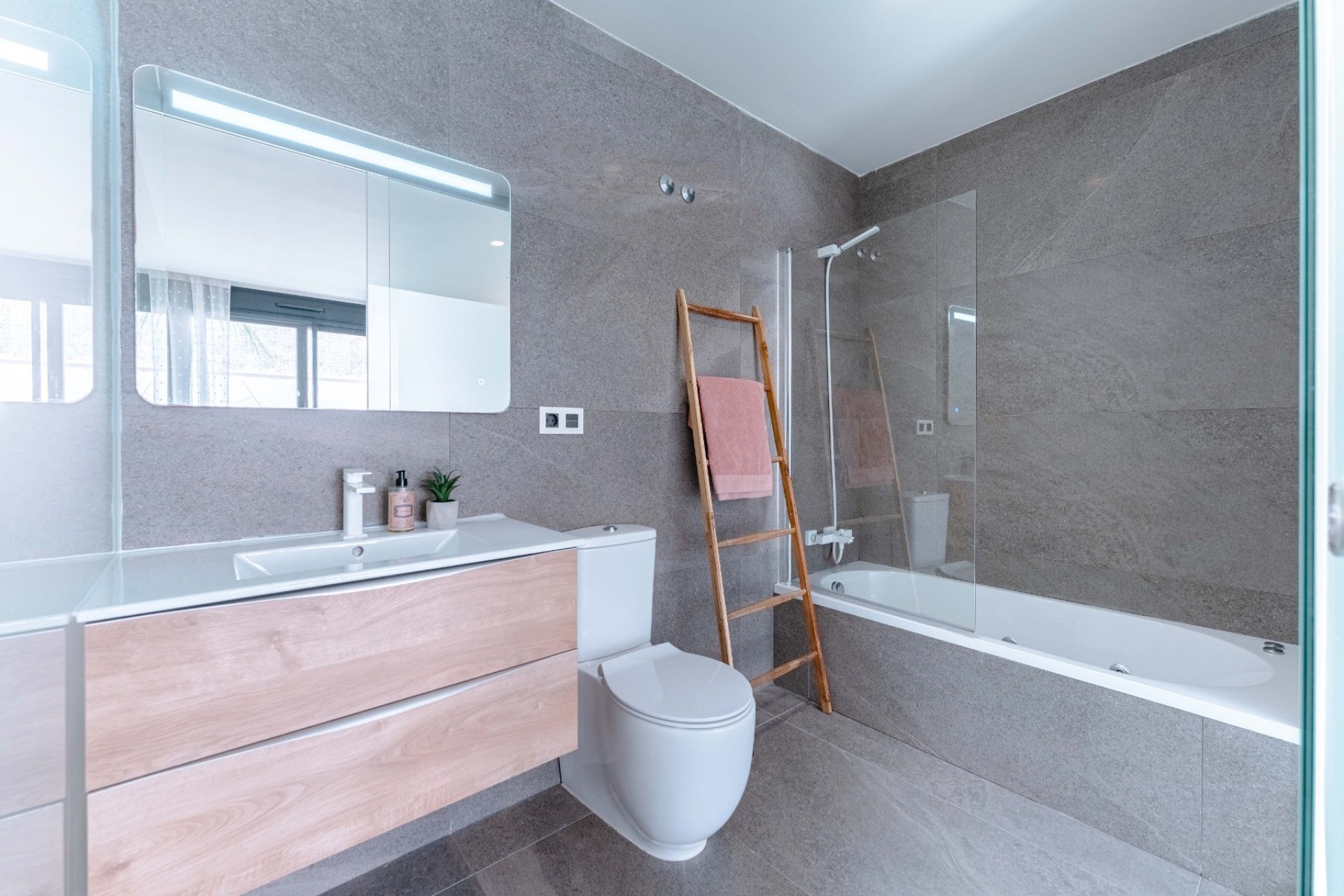 Reventa - Villa -
San Miguel de Salinas