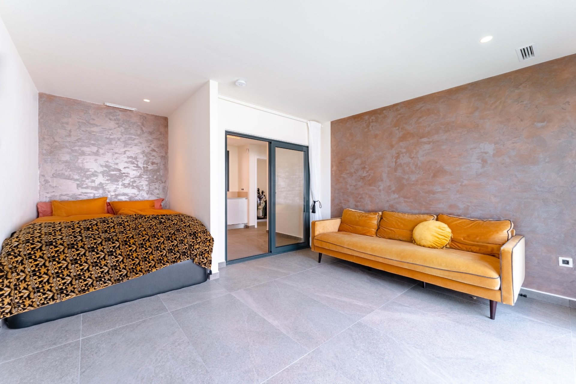 Reventa - Villa -
San Miguel de Salinas