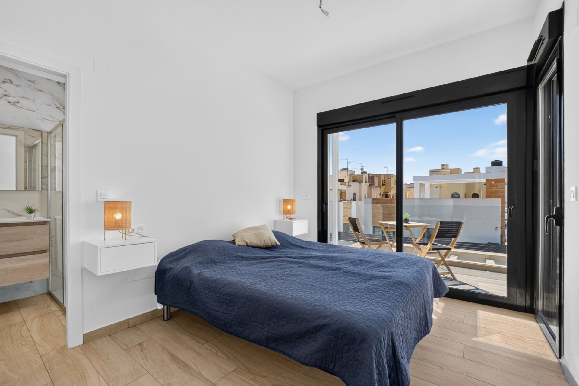 Reventa - Villa -
Torrevieja