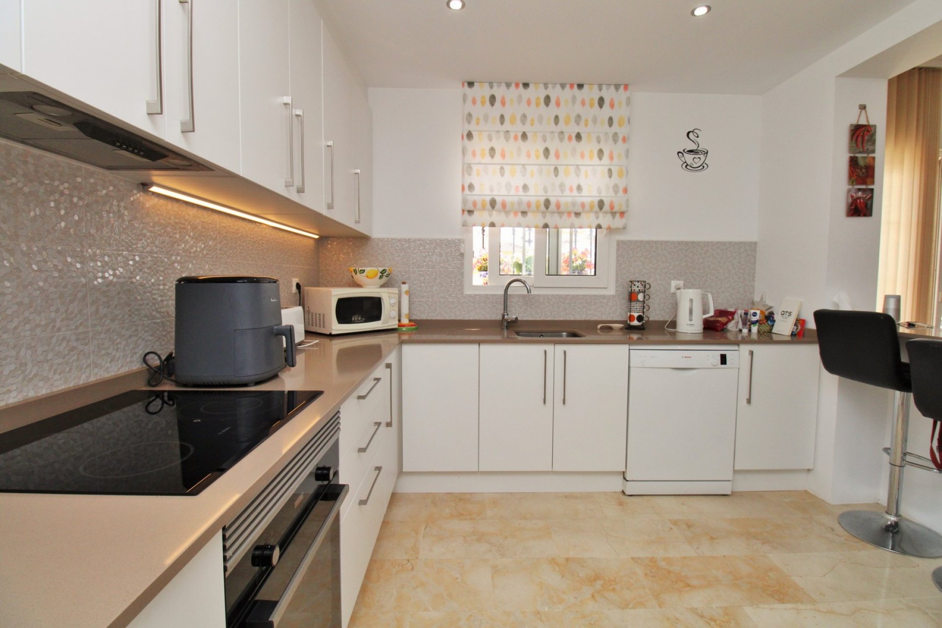Reventa - Villa -
Villamartín - Los Dolses