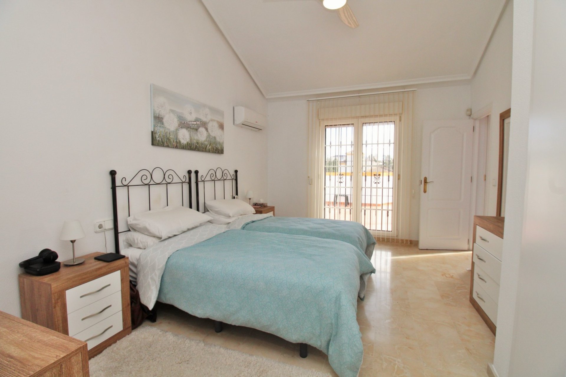 Reventa - Villa -
Villamartín - Los Dolses